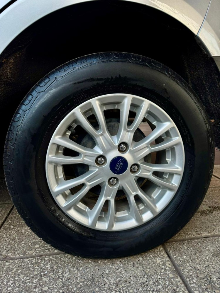Ford EcoSport SE — foto 8